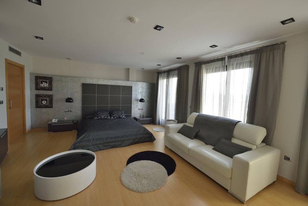 Hotel Ciutat D'Amposta Ngoại thất bức ảnh