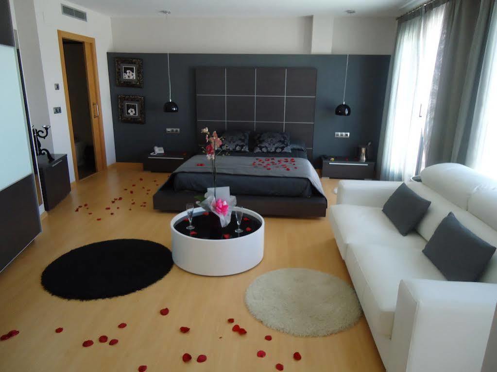 Hotel Ciutat D'Amposta Ngoại thất bức ảnh