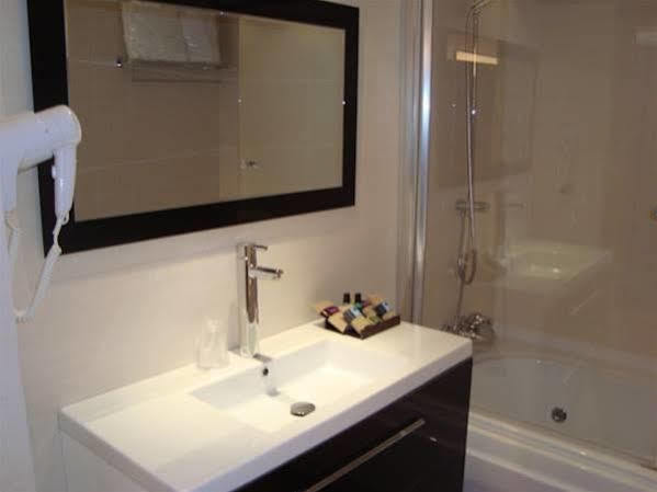 Hotel Ciutat D'Amposta Ngoại thất bức ảnh